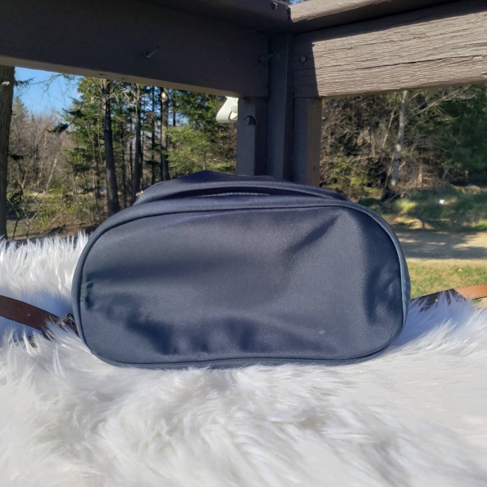 ❌SOLD❌Pre-Owned Michael Kors backpack navy blue - Picture 6 of 7